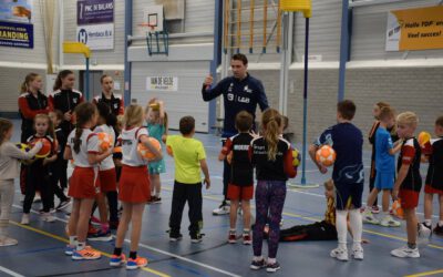 Succesvolle en leerzame clinic jeugd KV TOP onder leiding van topspeler Olaf van Wijngaarden